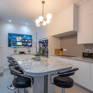 Fish Market Apartment
